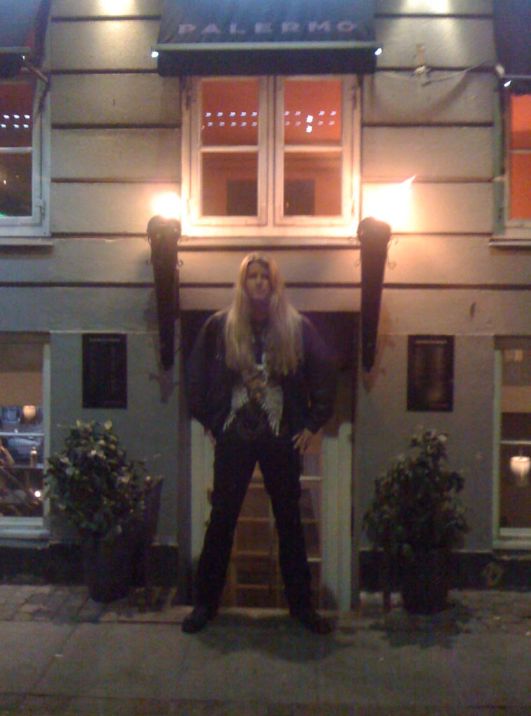 Tom McDyne - with JON OLIVA'S PAIN somewhere in Europe